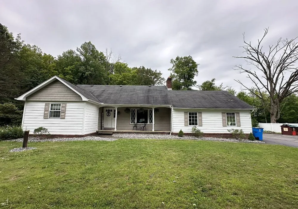 1056-siding-before-1920w